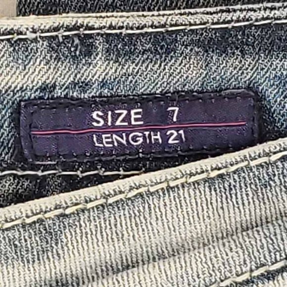 Vigoss Womens Capri Jeans Blue Stretch Pockets Embroidered Medium Wash Denim 7 - Picture 11 of 12